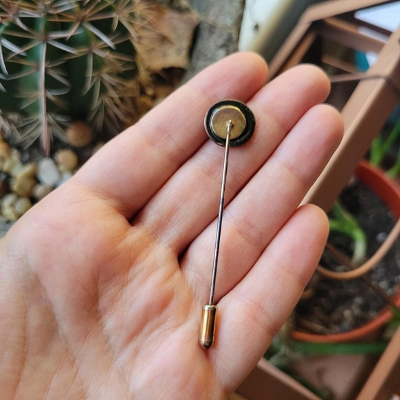 Vintage Fleur de Lis Navy Enamel Stick Pin Brooch - Picture 8 of 8